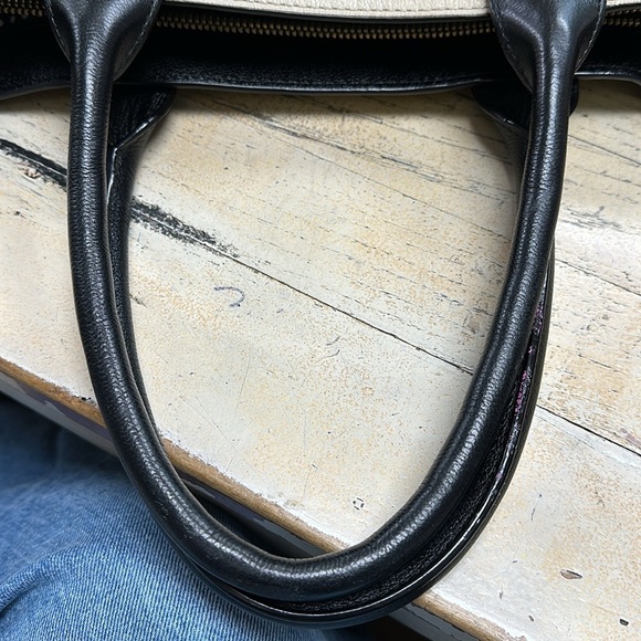 kate spade quinn villabella avenue tote bag in black/cream - Picture 11 of 13